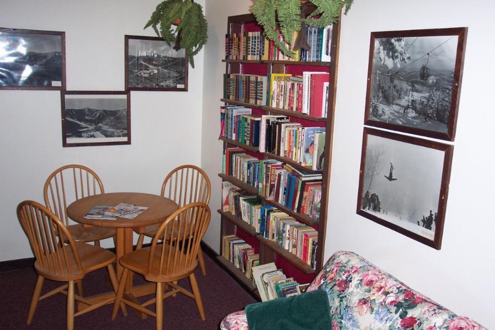 Cascades Lodge Image 13